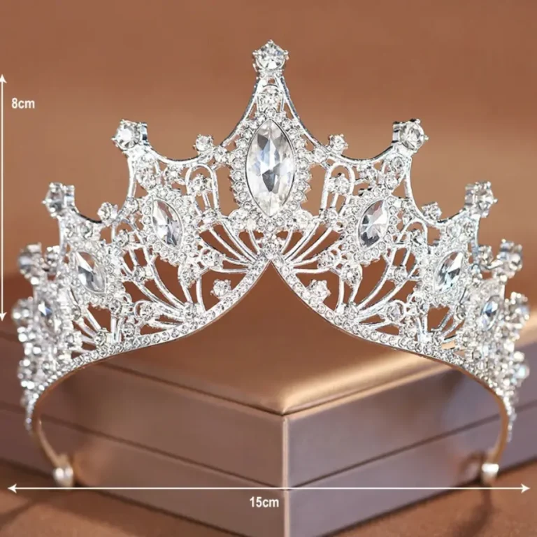 Couronne argent avec pierres precieuses blanches