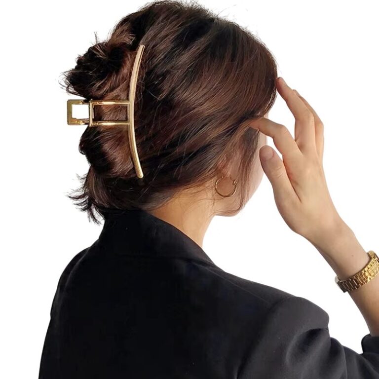 Grosse pince à cheveux dorée